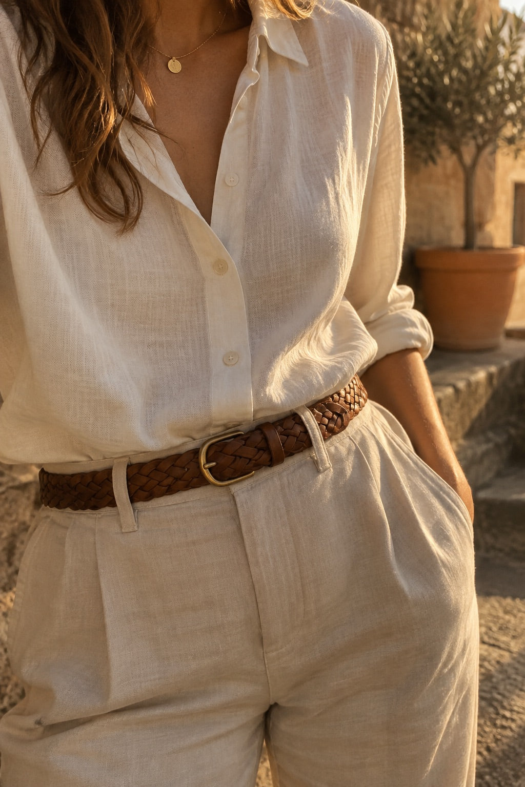 Photo cliente : ceinture tressée portée sur une chemise crème